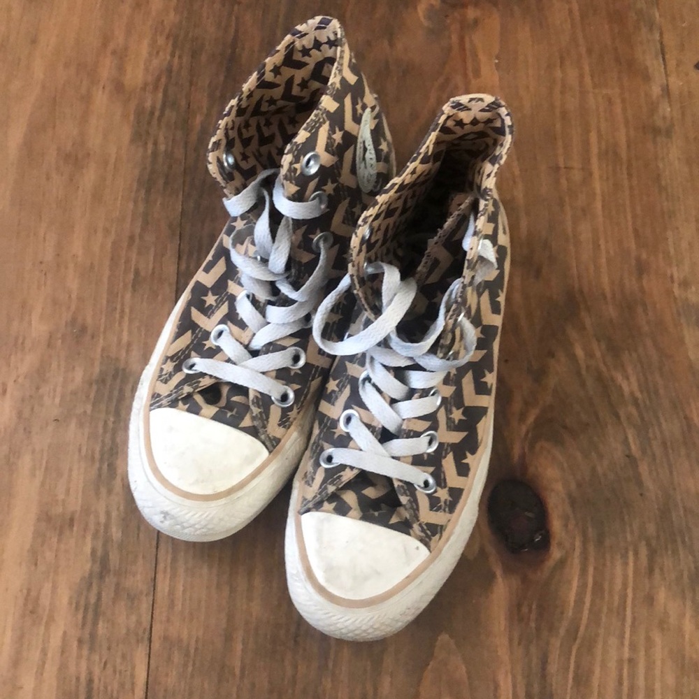 Girls (or women’s) Cool Print Converse High Top